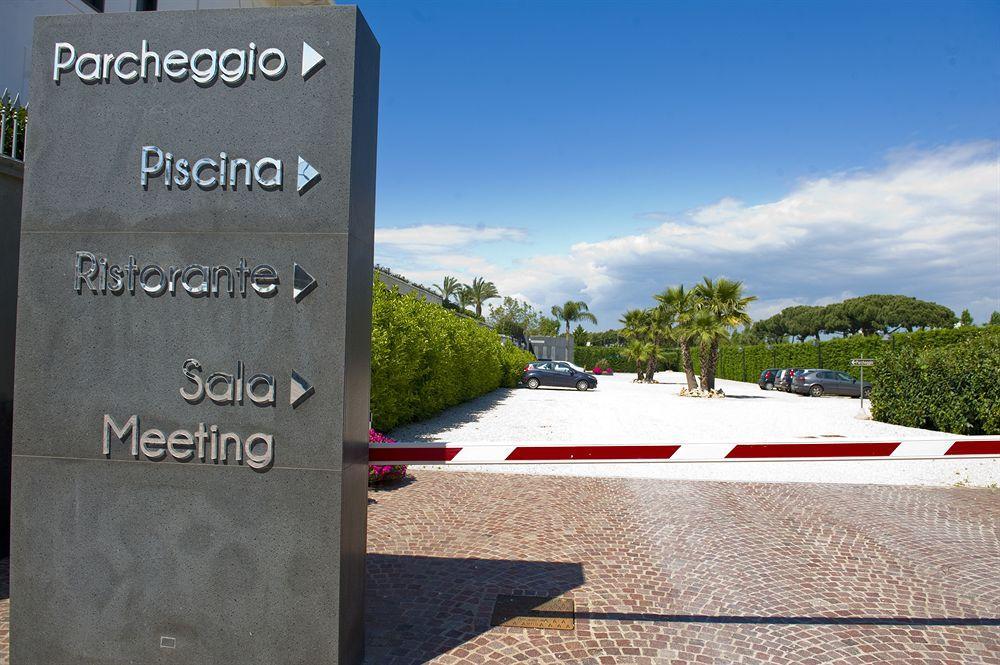 Hotel Giulia Ocean Club Qualiano Esterno foto